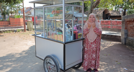 Bantuan Gerobak Dagang